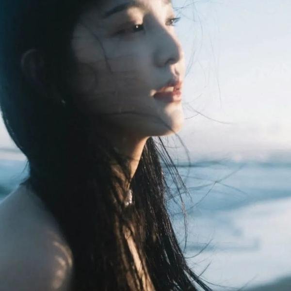 不思异：电台